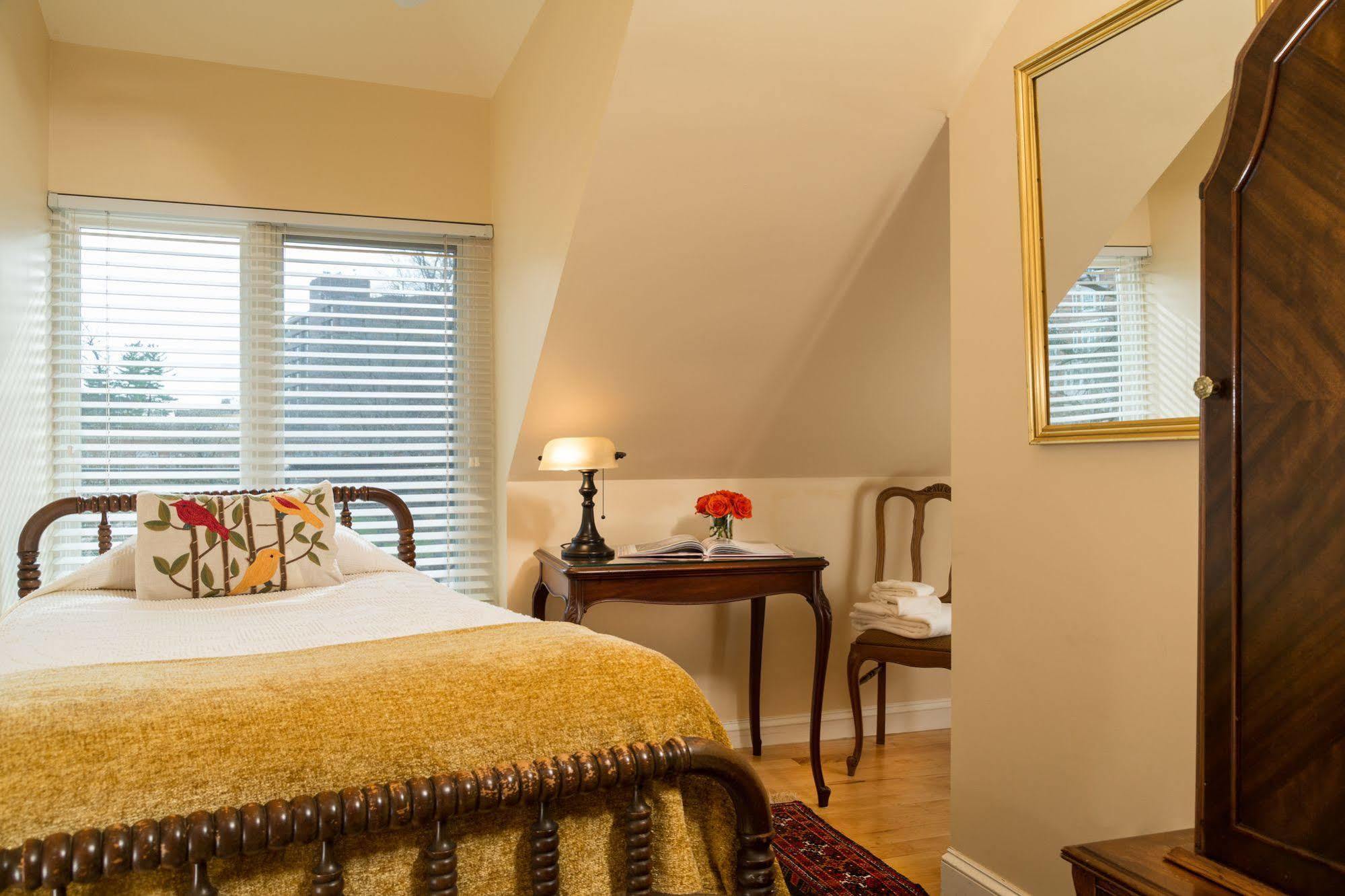 Woodley Park Guest House Washington Exterior photo