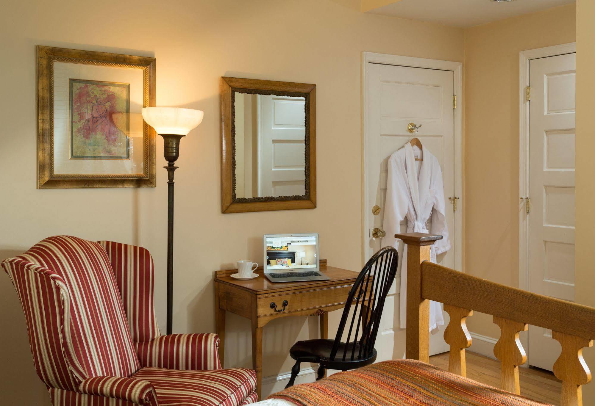 Woodley Park Guest House Washington Exterior photo